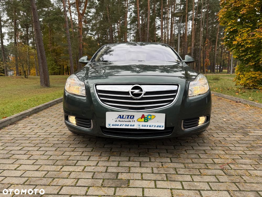 Opel Insignia 2.0 Turbo 4x4 Design Edition - 4