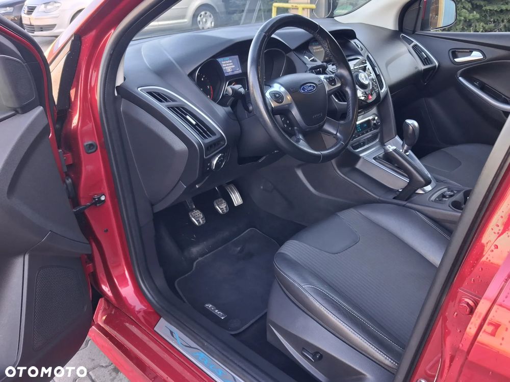 Ford Focus - 37