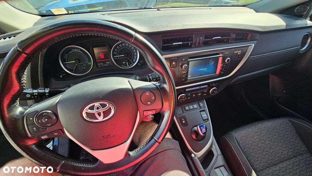 Toyota Auris 1.8 HSD Luna - 29