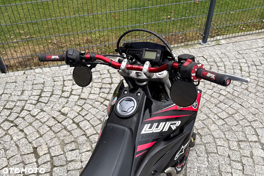 Yamaha WR - 9