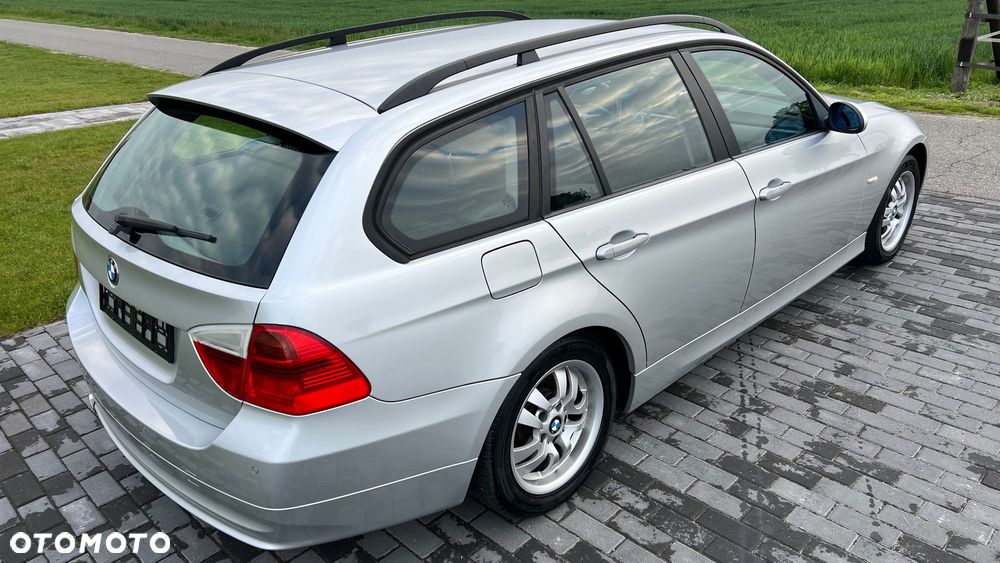 BMW Seria 3 320i - 7