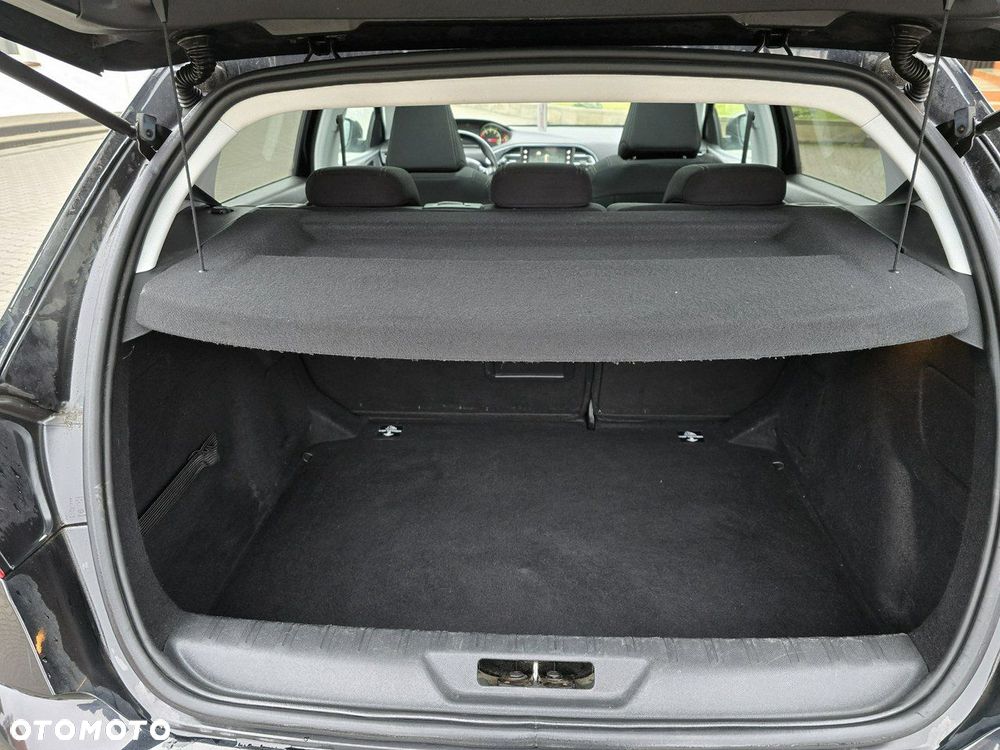 Peugeot 308 - 23