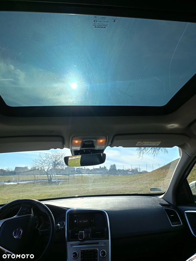 Volvo XC 60 D3 Drive-E Momentum - 9