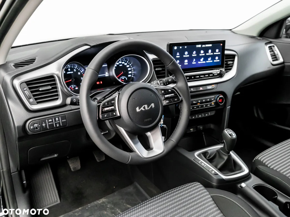 Kia XCeed 1.5 T-GDI M - 20