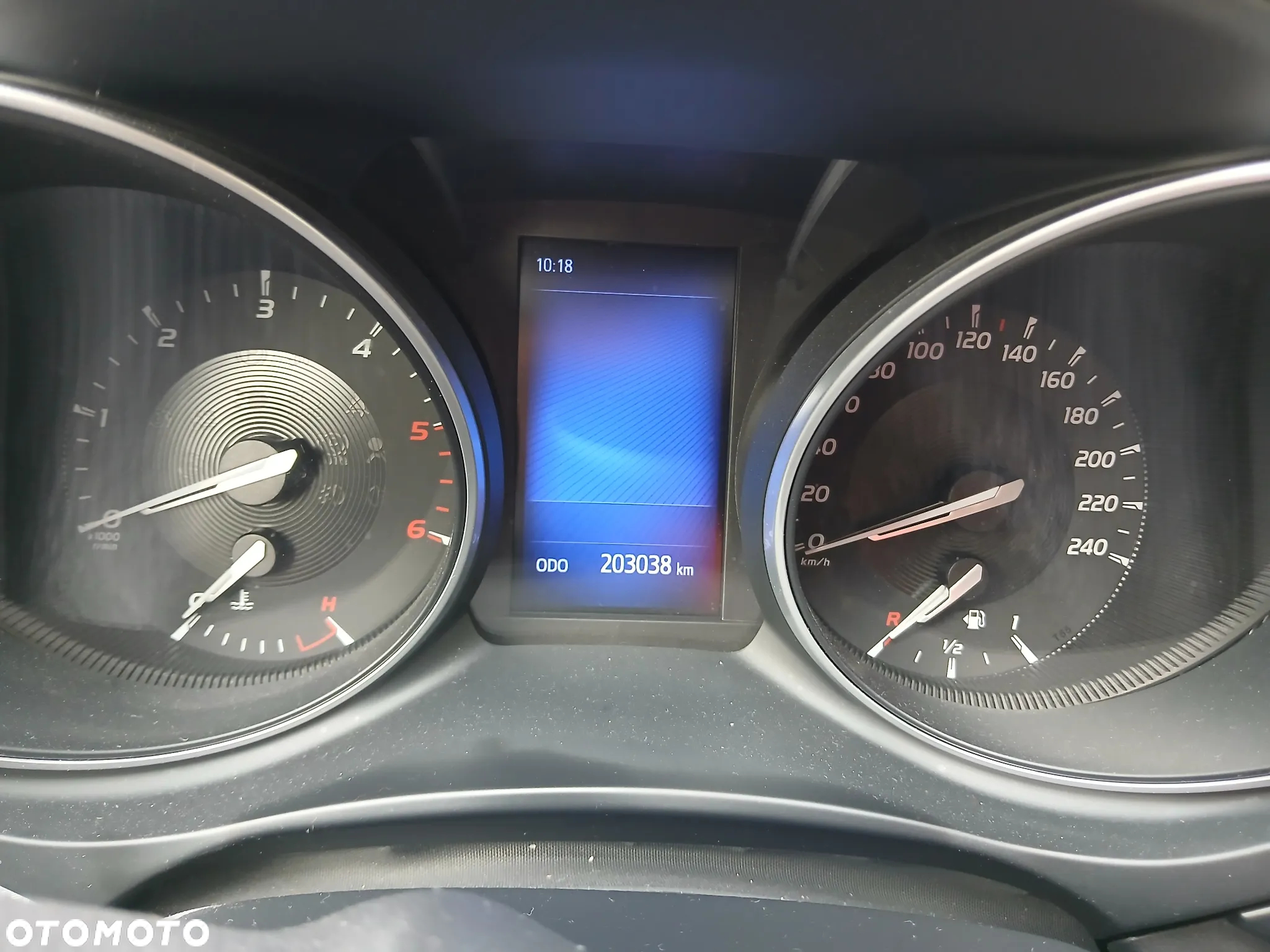Toyota Avensis 2.0 D-4D Prestige - 9