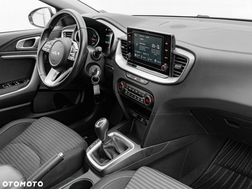 Kia Ceed 1.5 T-GDI M - 33
