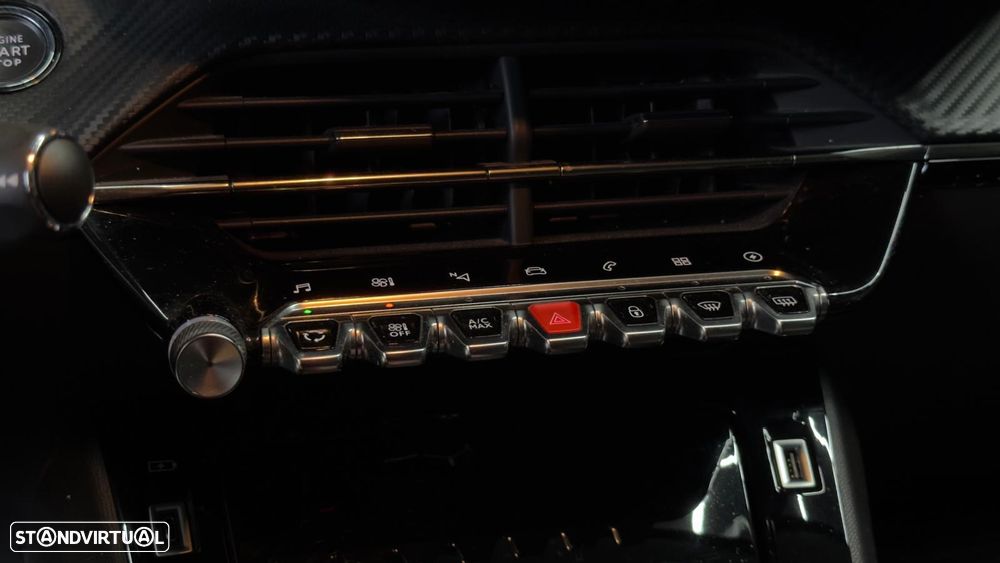 Peugeot e-208 Allure Pack - 31