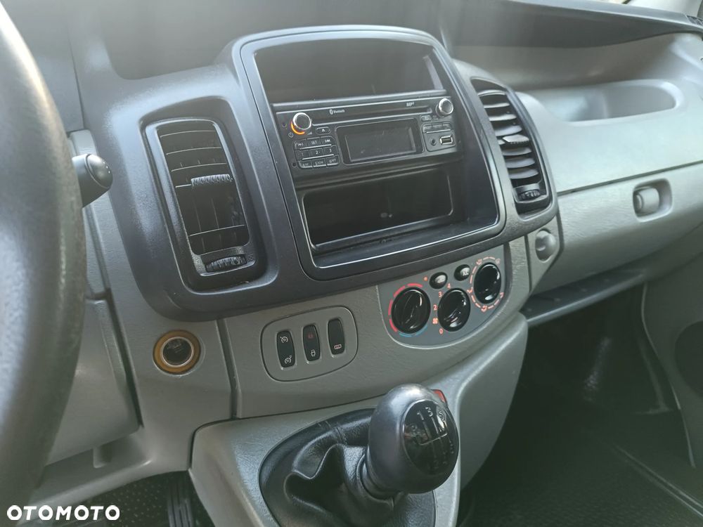 Opel Vivaro - 14