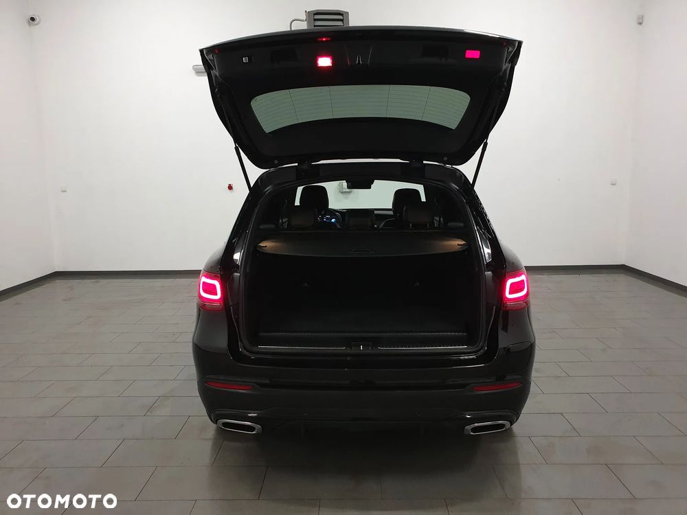 Mercedes-Benz GLC 300 de 4Matic 9G-TRONIC AMG Line Plus - 5