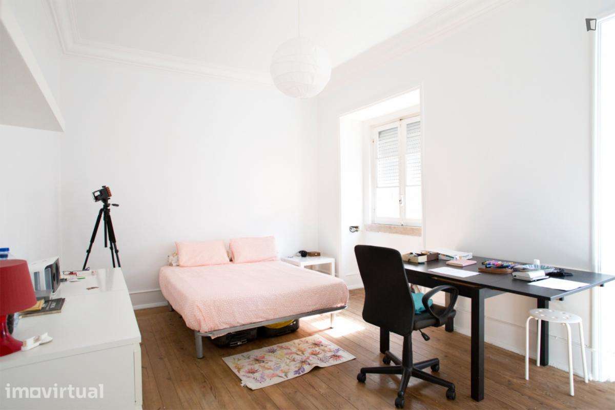 Quarto - localizado em Alameda Lisbon - Grande imagem: 5/16
