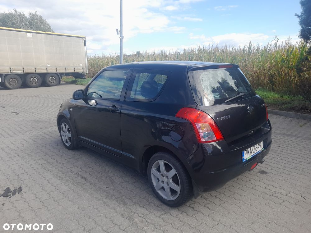 Suzuki Swift - 3