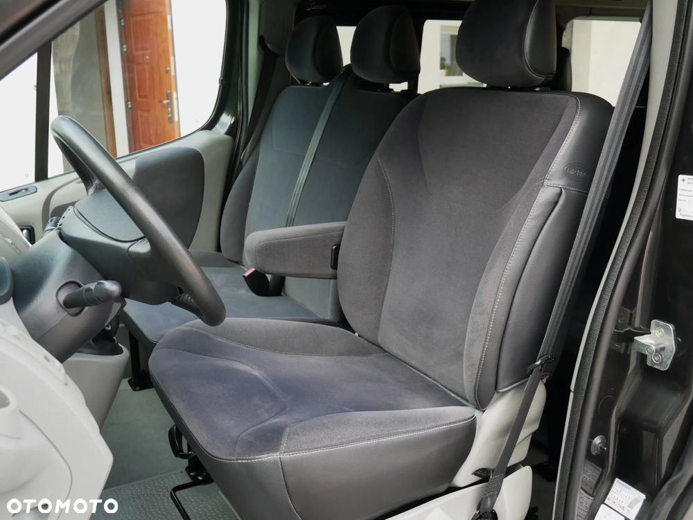 Renault Trafic Passenger Expression - 24