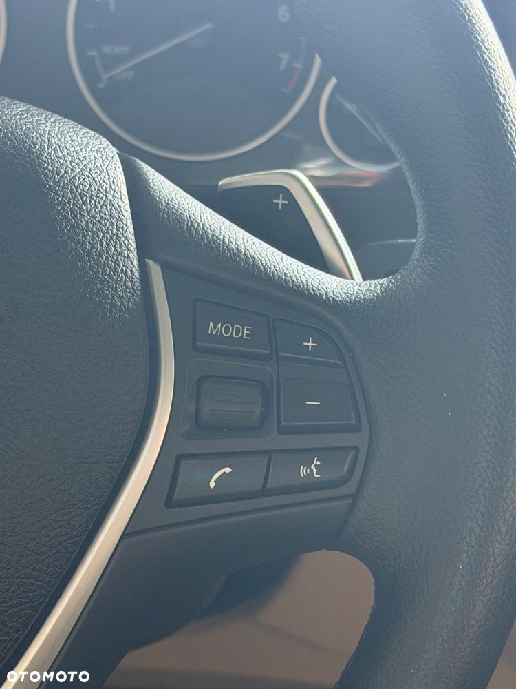 BMW Seria 3 328i xDrive Luxury Line - 22