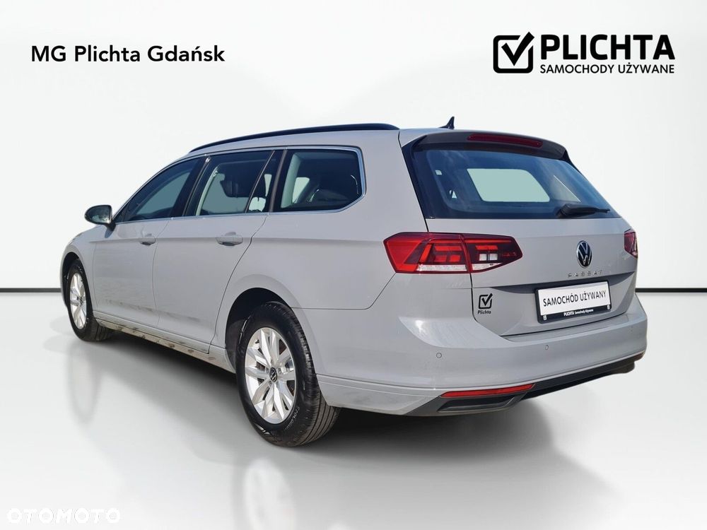 Volkswagen Passat - 8