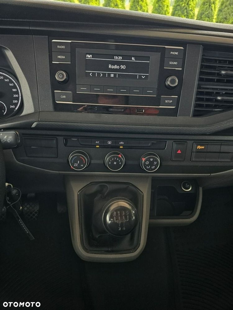 Volkswagen Transporter - 21
