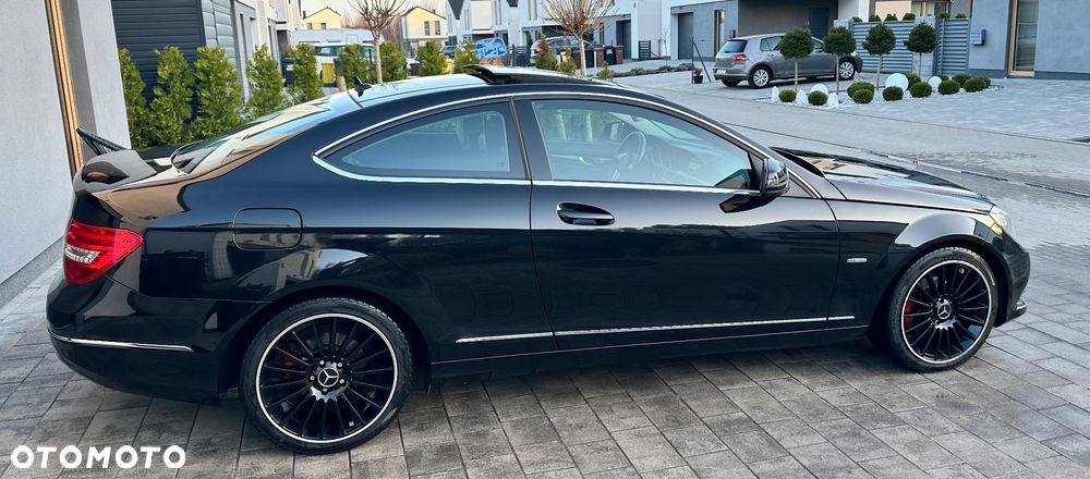 Mercedes-Benz Klasa C 180 BlueEFFICIENCY 7G-TRONIC - 2
