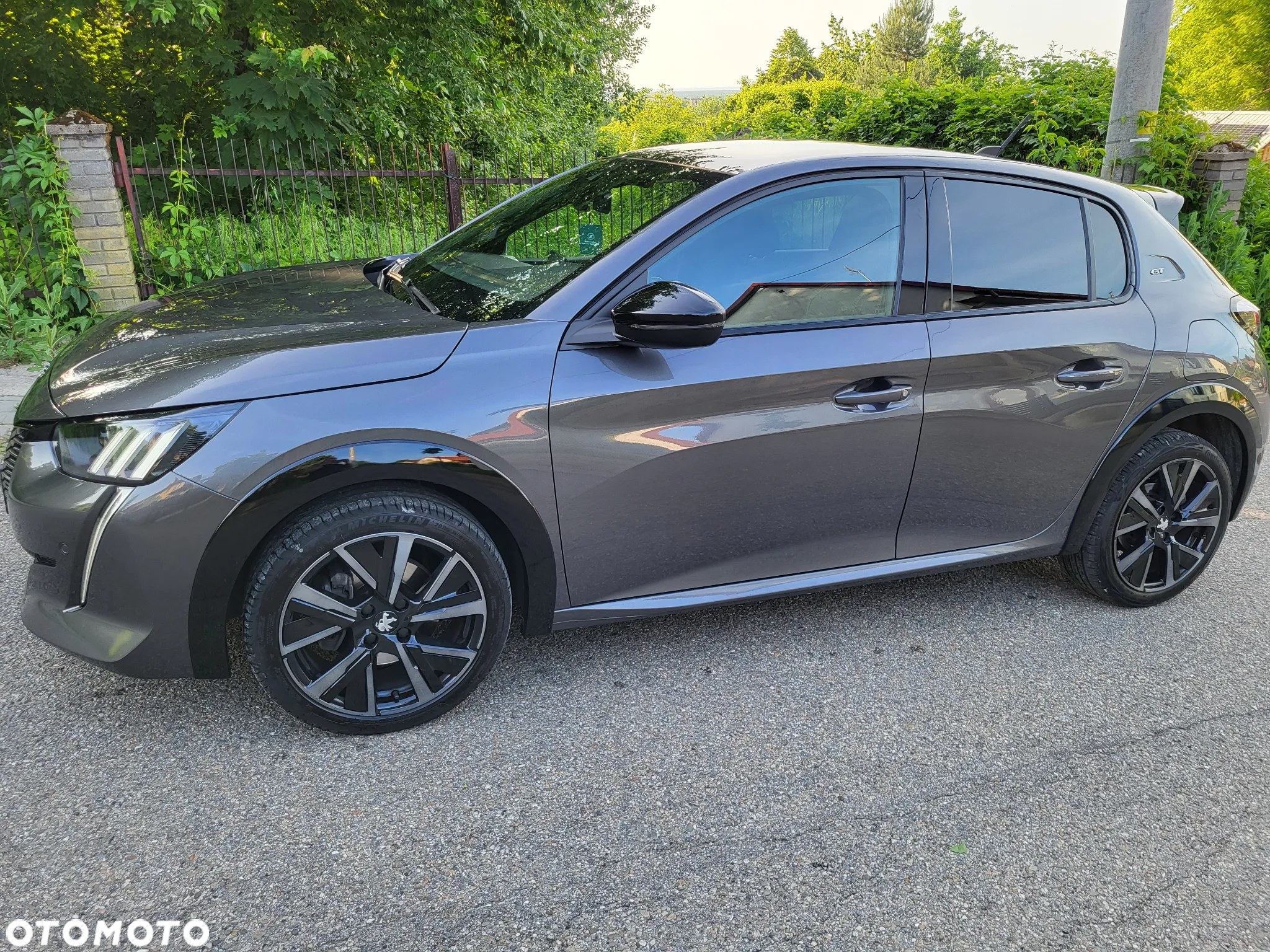 Peugeot 208 PureTech 100 EAT8 GT Pack - 3