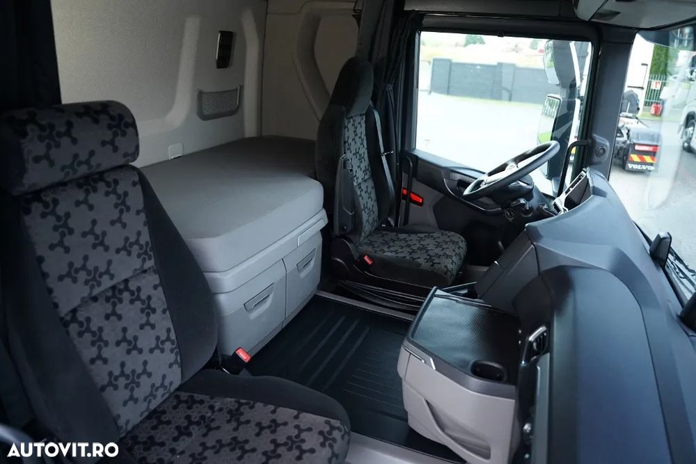 Scania R 520 / V8 / SISTEM HIDRAULIC / RETARDER / I-PARK COOL / FULL AIRMATIC / EURO 6 - 35
