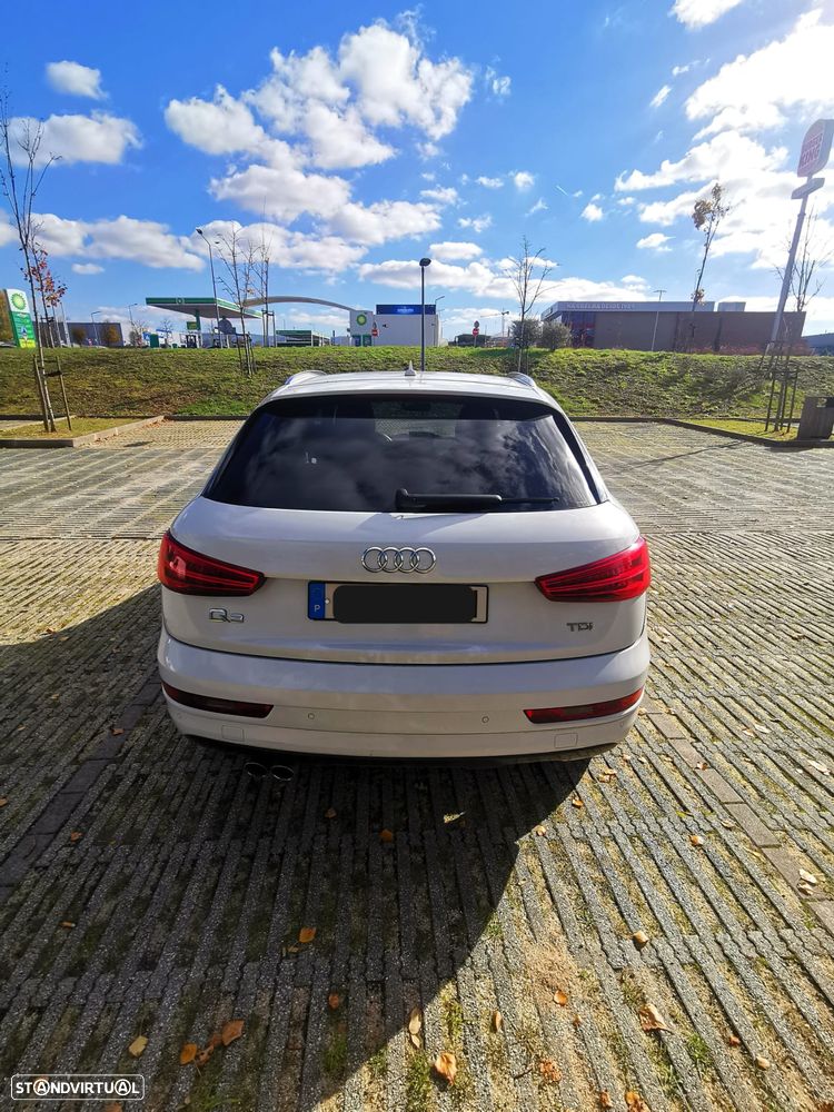Audi Q3 2.0 TDI S-line - 5