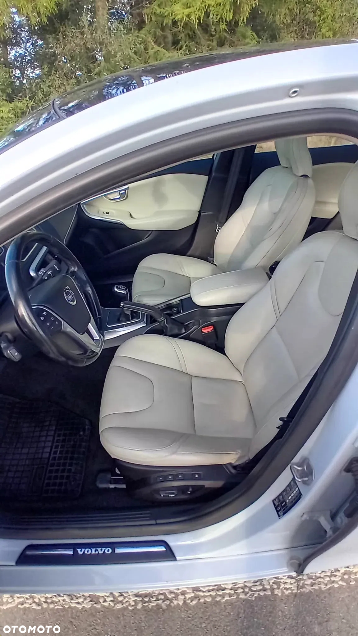 Volvo V40 D4 Drive-E Ocean Race - 17