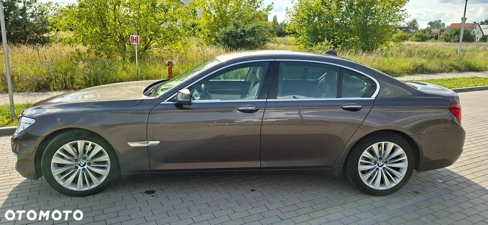 BMW Seria 7 740d xDrive - 16