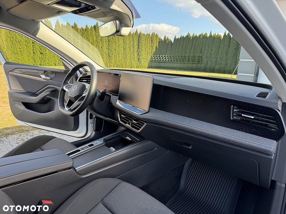 Volkswagen Passat - 31