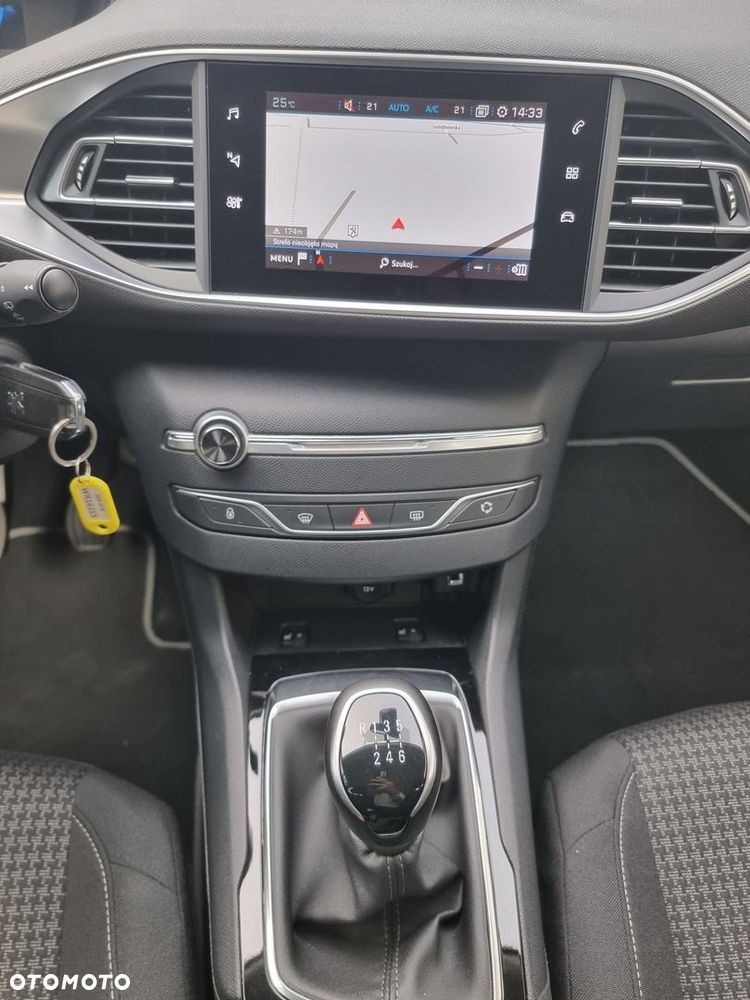 Peugeot 308 1.2 PureTech Active Pack S&S - 31