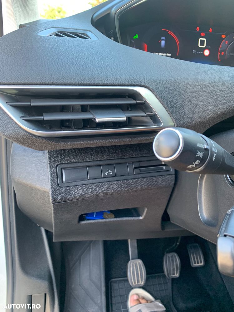 Peugeot 3008 1.6 BlueHDI FAP Allure - 14