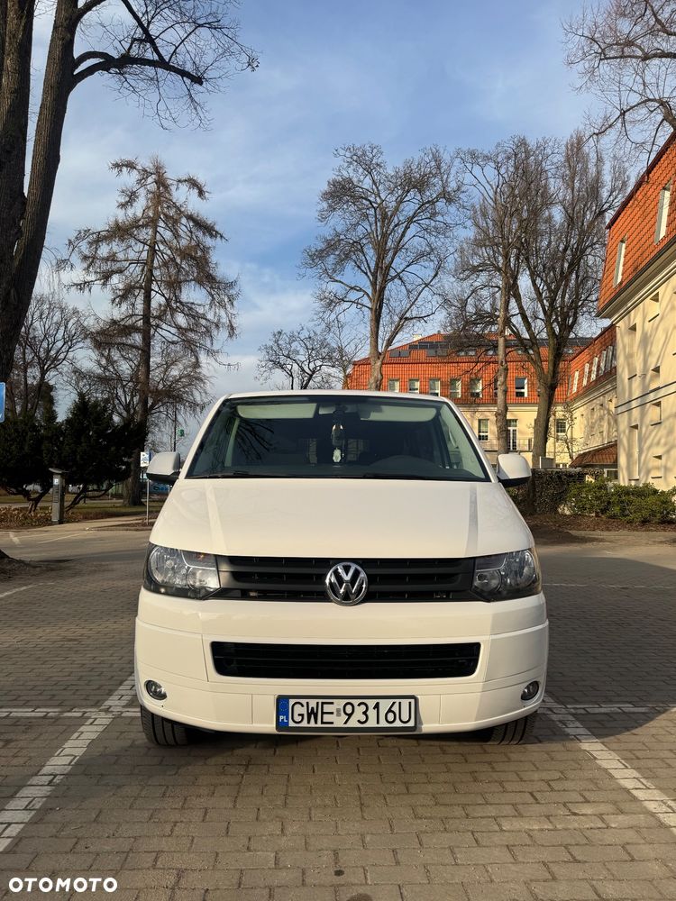 Volkswagen Caravelle - 8