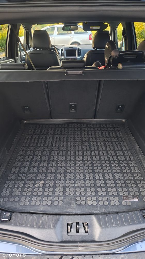 Ford S-Max 2.0 EcoBlue Twin-Turbo ST-Line - 24