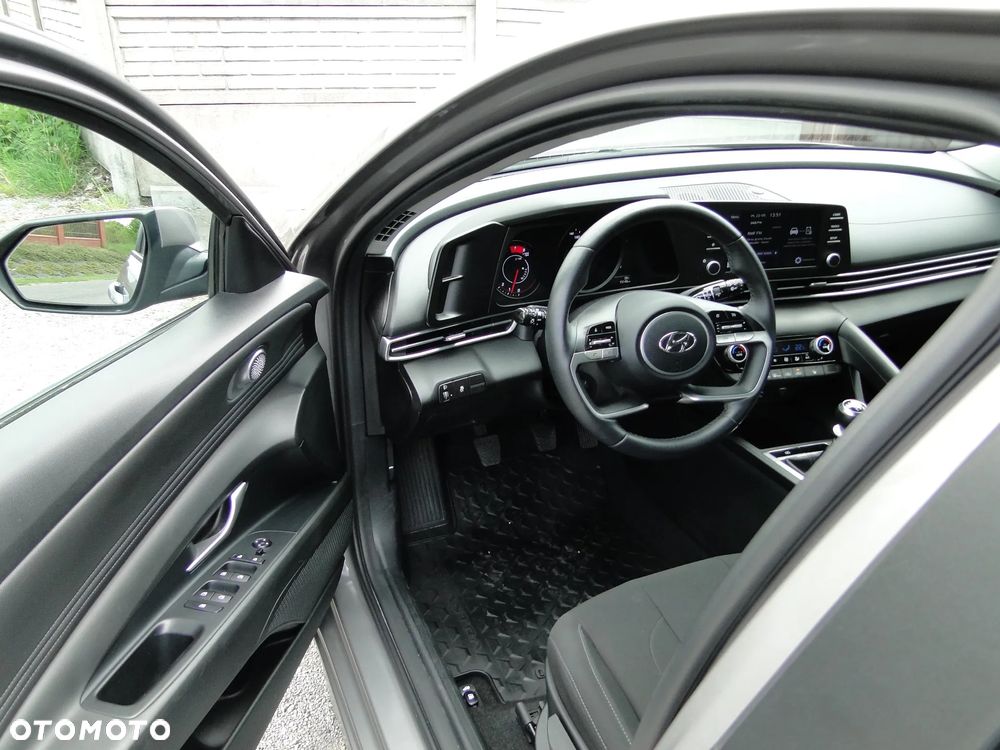 Hyundai Elantra 1.6 Smart - 17