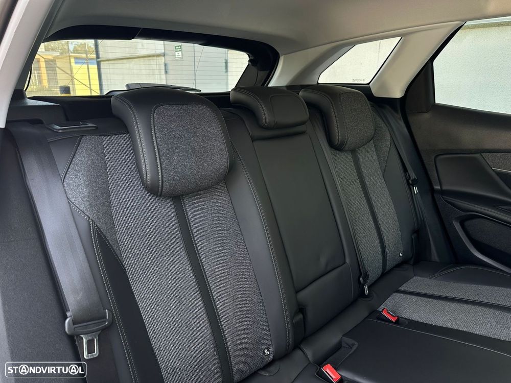 Peugeot 3008 1.5 BlueHDi Allure - 10
