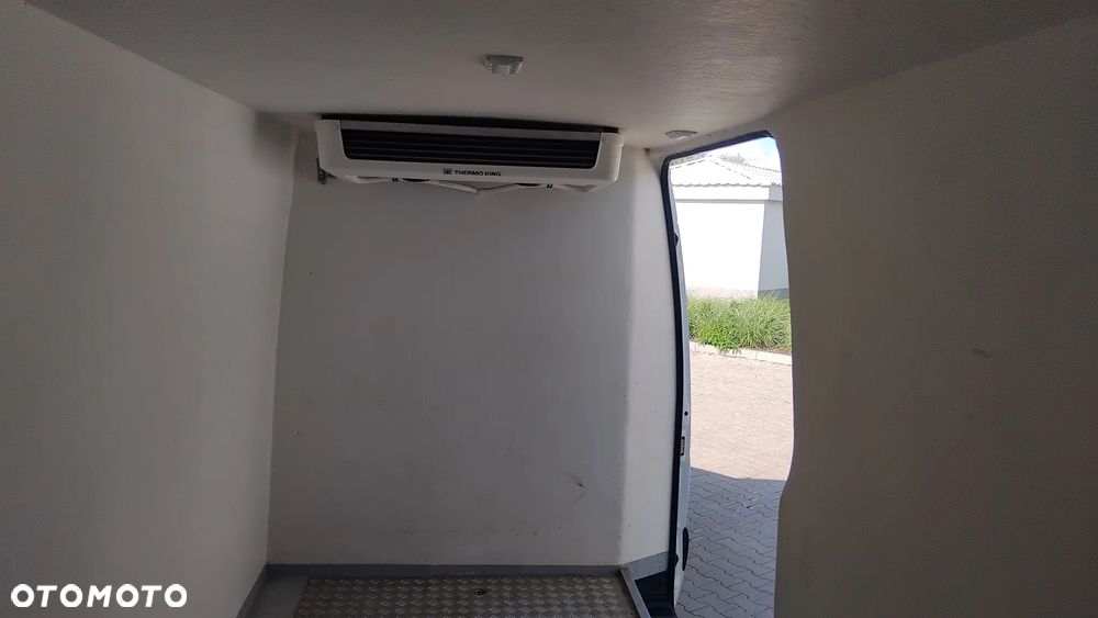 Mercedes-Benz SPRINTER - 11