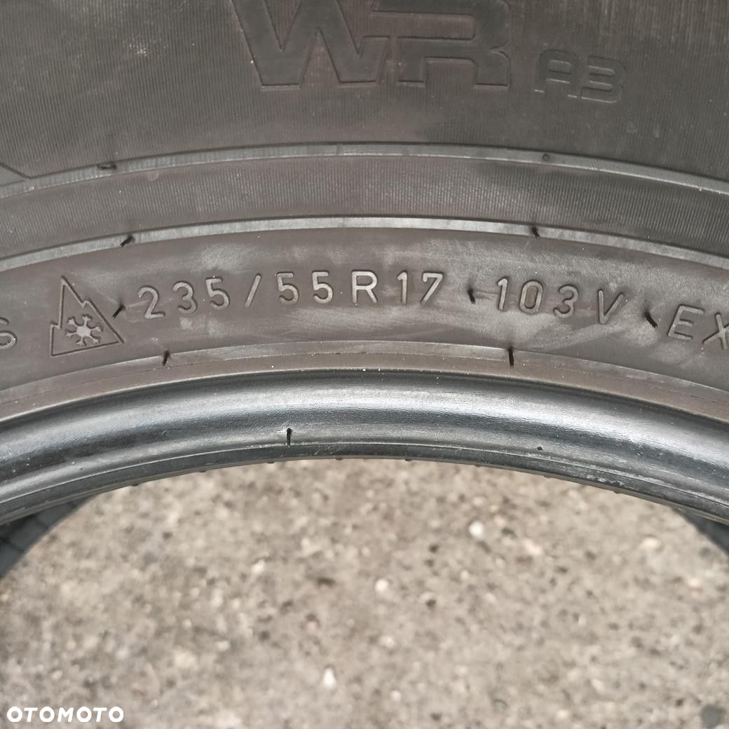 Opona 235/55/17 Nokian WR A3 (F3523) - 4