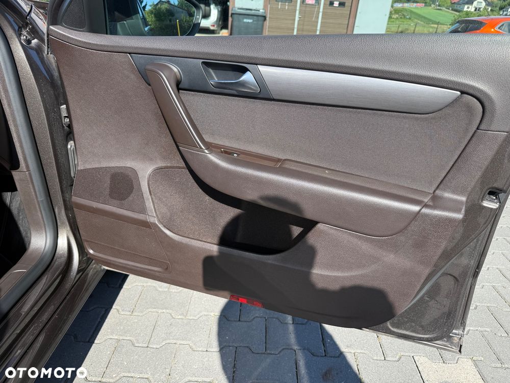 Volkswagen Passat 2.0 TDI Comfortline DSG - 19