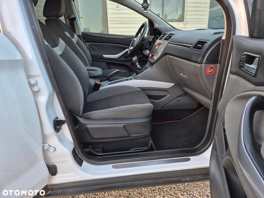 Ford Kuga 2.0 TDCi 2x4 Trend - 21