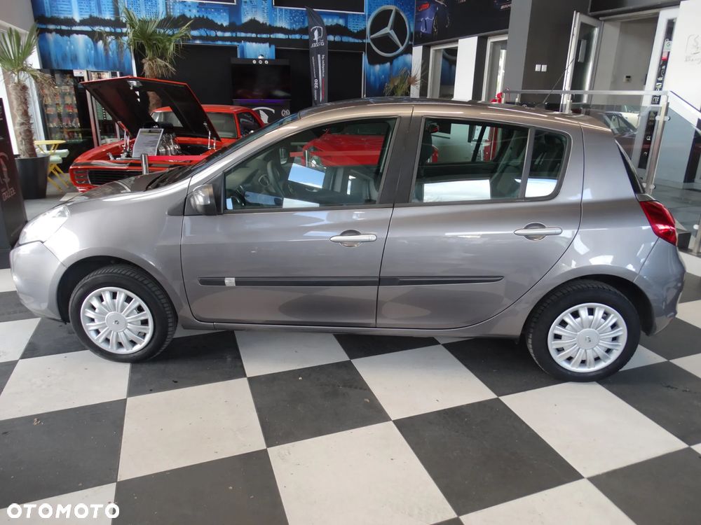 Renault Clio 1.2 16V Authentique - 2