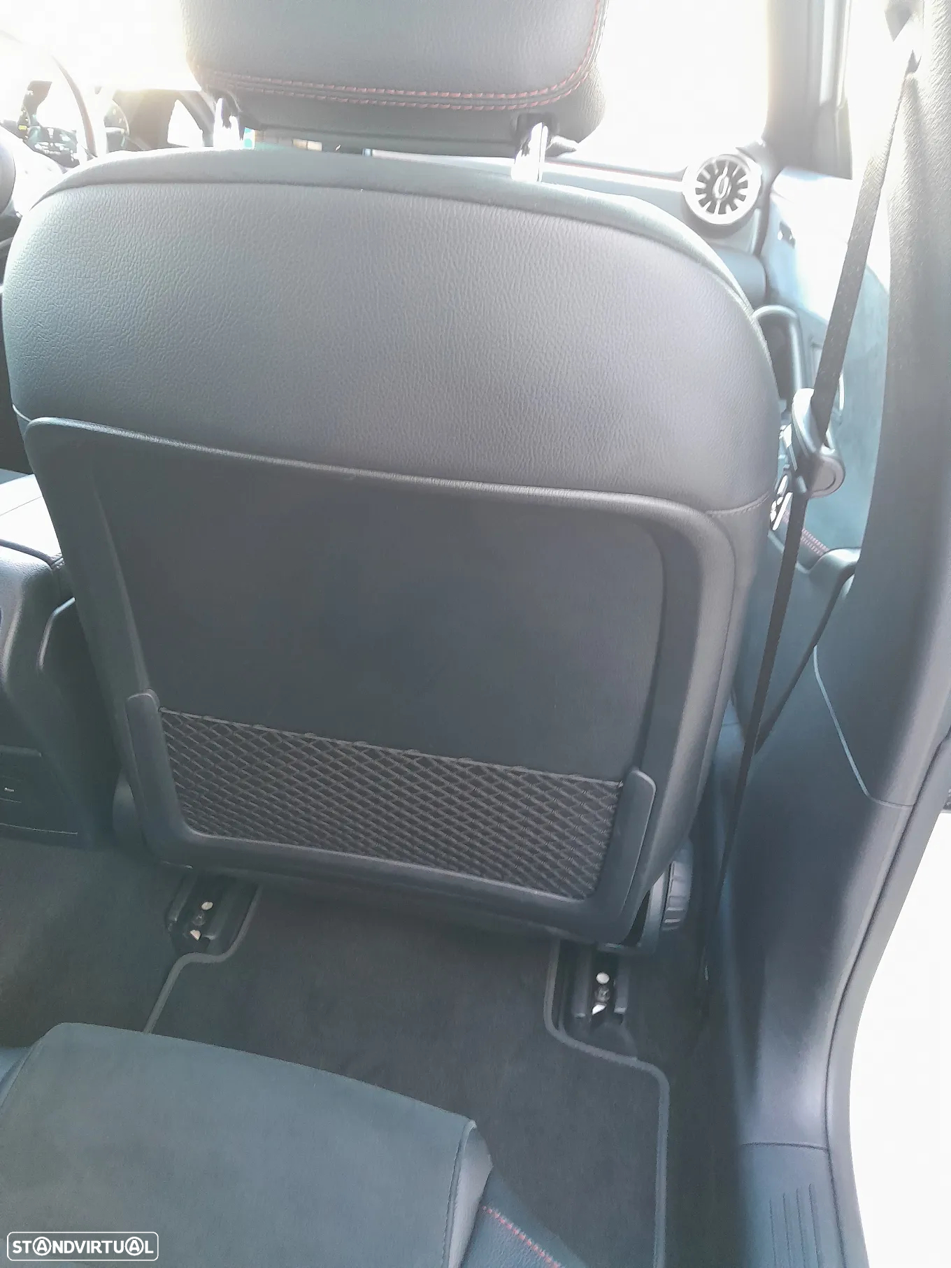 Mercedes-Benz A 250 Limousine e AMG Line - 29