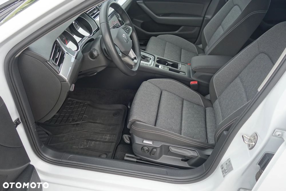 Volkswagen Passat 2.0 TDI EVO Business DSG - 16