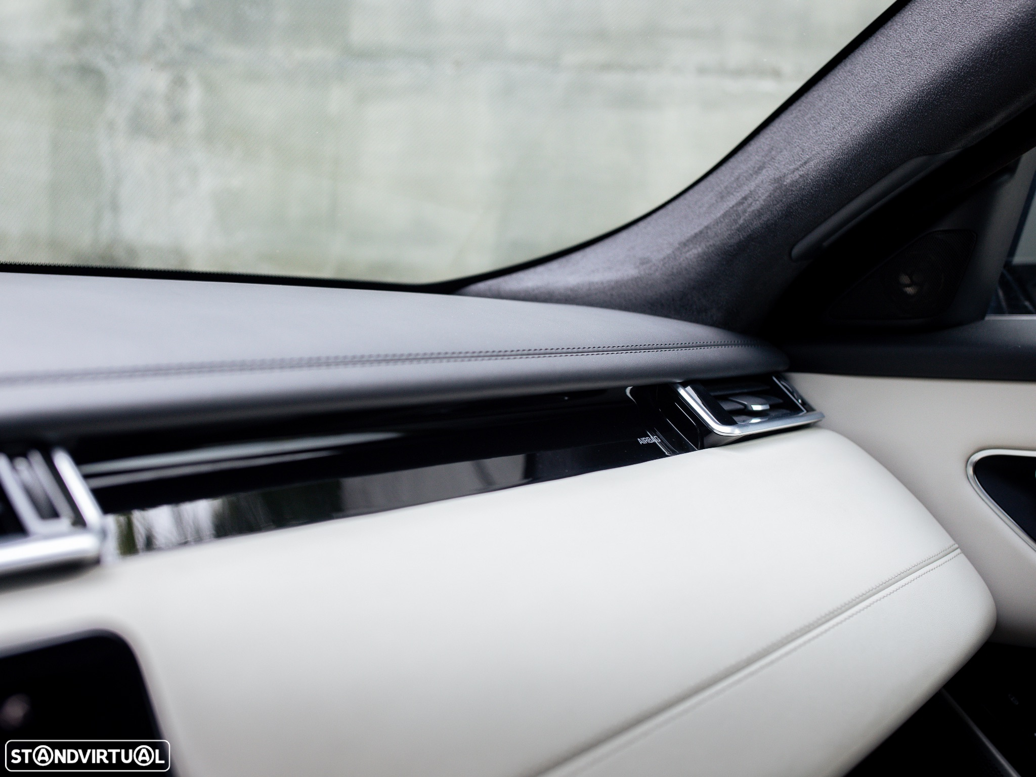 Land Rover Range Rover Velar D300 Dynamic HSE - 48