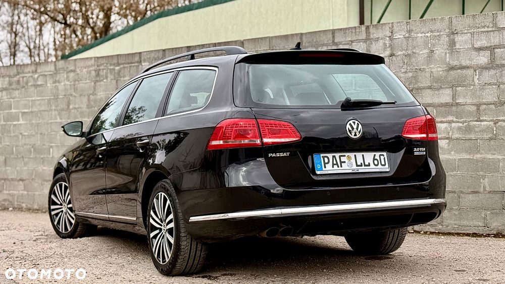 Volkswagen Passat 2.0 TDI Comfortline - 11