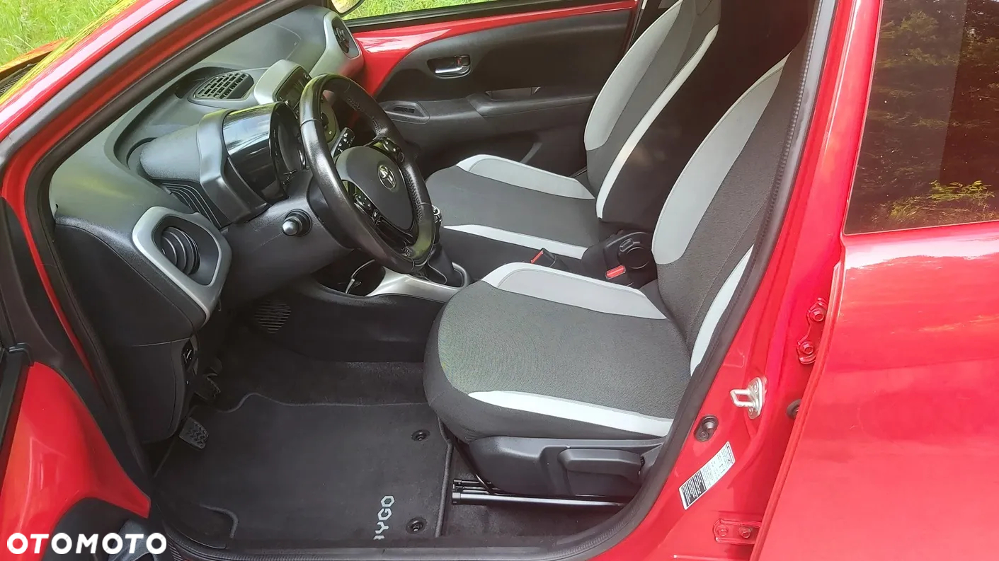 Toyota Aygo x-play - 20