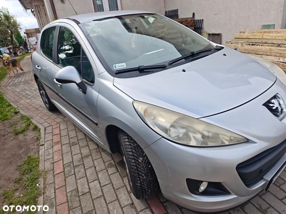 Peugeot 207 2009 photo 2