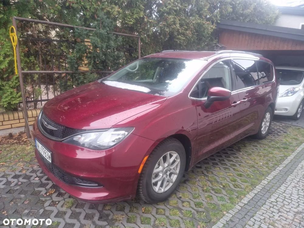 Chrysler Pacifica - 1