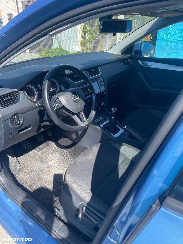 Skoda Octavia 1.6 TDI Ambition - 5