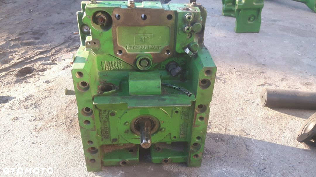 Napęd wałek odbioru mocy L212969 JOHN DEERE 6125R 2014r - 3