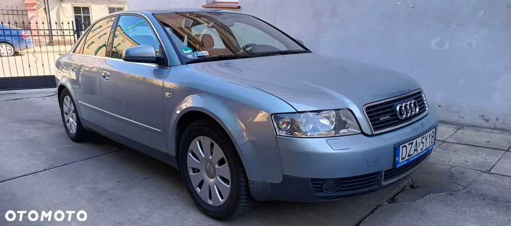 Audi A4 Avant - 1