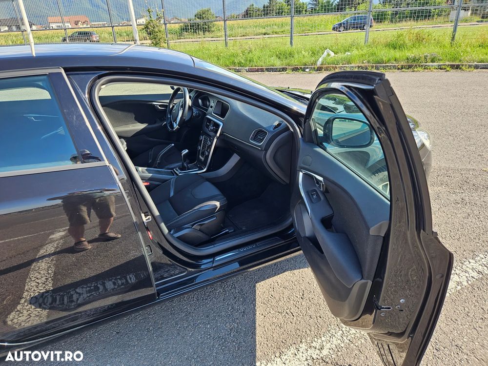Volvo V40 D2 - 4
