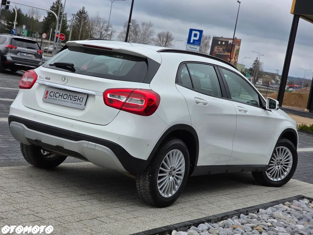 Mercedes-Benz GLA 180 7G-DCT Style - 9