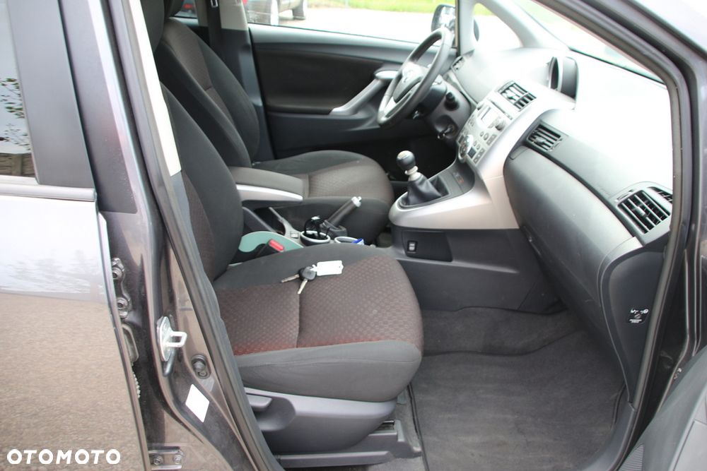 Toyota Verso 2.0 D-4D Travel - 19